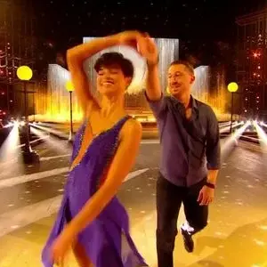 Eve Gilles et son compagnon Simon sur le plateau de Danse avec les stars 

Capture Danse avec les stars - TF1