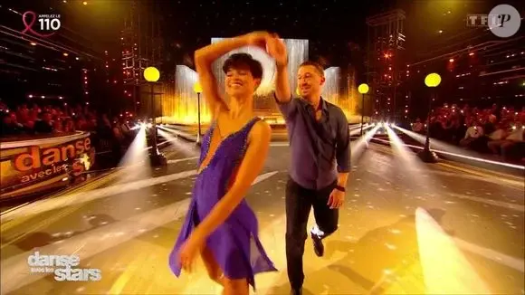 Eve Gilles et son compagnon Simon sur le plateau de Danse avec les stars 

Capture Danse avec les stars - TF1