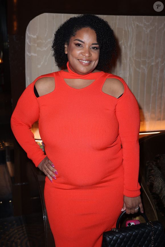 Exclusif - Kelly Massol assiste au dîner Forbes de Lena Mahfouf qui se tient au Hollywood Savoy, le 10 avril 2025 à Paris, France. Photo par Jerome Domine/ABACAPRESS.COM