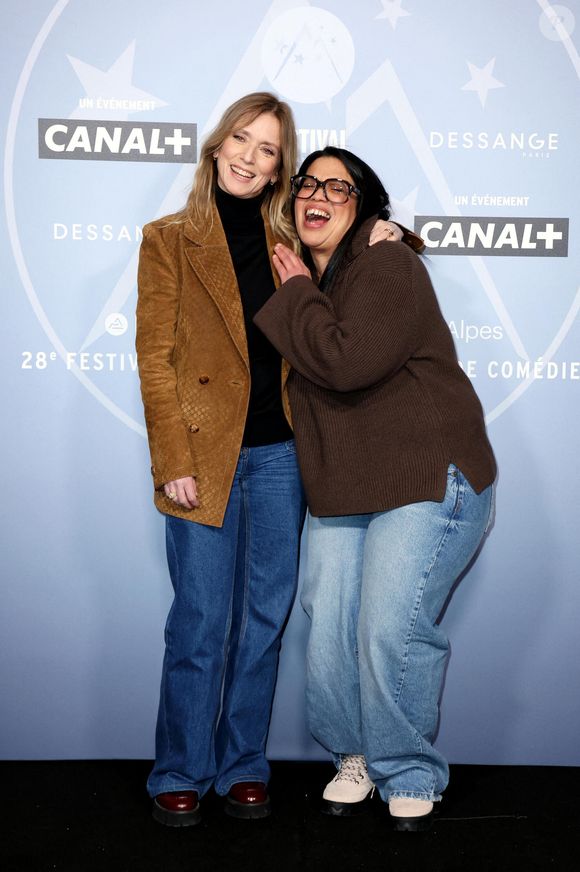 Léa Drucker et Melha Bedia pour le film "Le Mélange des Genres" - 28ème édition du Festival international du film de comédie de l'Alpe d'Huez le 17 janvier 2025. © Dominique Jacovides / Bestimage