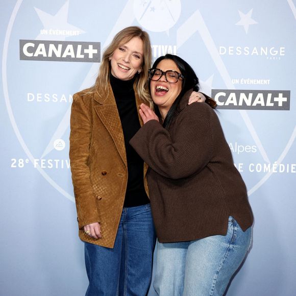 Léa Drucker et Melha Bedia pour le film "Le Mélange des Genres" - 28ème édition du Festival international du film de comédie de l'Alpe d'Huez le 17 janvier 2025. © Dominique Jacovides / Bestimage