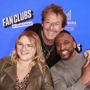 Au fil des des numéros, grand nombre de fans se sont littéralement attachés au lieutenant Inès incarnée par la comédienne Lola Dubini.
Lola Dubini, Jean-Luc Reichmann, Stomy Bugsy de la série Léo Matteï, Brigade des mineurs - 6 ème édition du Festival Séries Mania à Lille, France, le 19 mars 2023. © Christophe Aubert via Bestimage