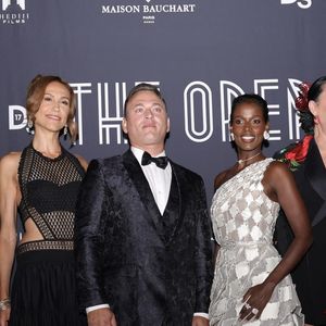 Vincent Cassel, Linda Gennari, Valentino Buzza, Mariam Battistelli, Rossy de Palma, Caterina Murino lors de la première du film “The Opera” aux Folies Bergère à Paris le 31 août 2026. 

© Jasmine Aissaoui / Bestimage