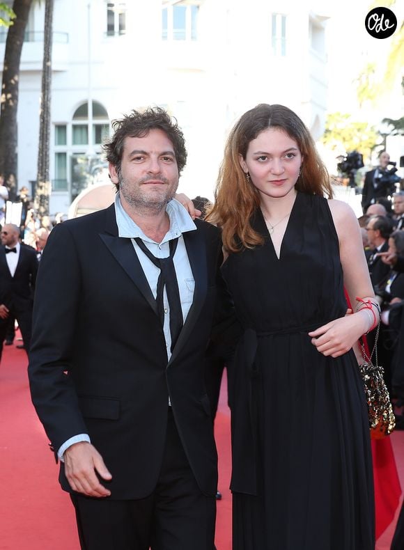 Le chanteur M (Matthieu Chedid) et sa fille Billie - Montée des marches du film « Les Filles du Soleil » lors du 71ème Festival International du Film de Cannes. Le 12 mai 2018 
© Borde-Jacovides-Moreau/Bestimage