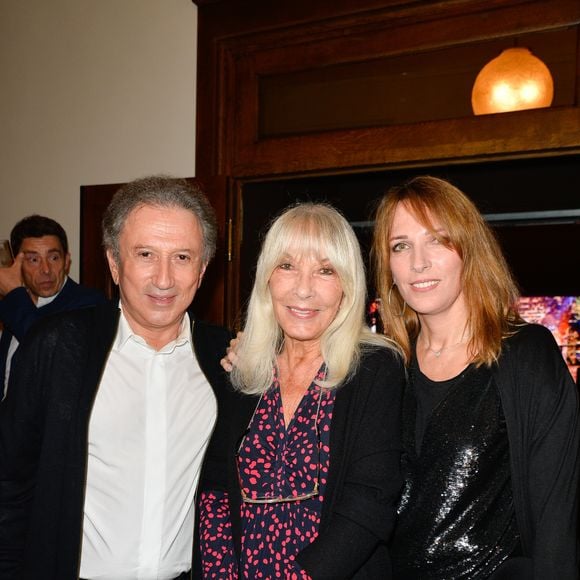 Michel Drucker avec sa femme Dany Saval et sa belle-fille Stéphanie (Stéfanie) Jarre - Inauguration du théâtre de la Tour Eiffel à Paris le 16 octobre 2017. © Coadic Guirec/Bestimage