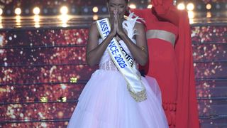 Miss France 2025 : Qui est Angélique Angarni-Filopon, première candidate de plus de 30 ans à être élue ?