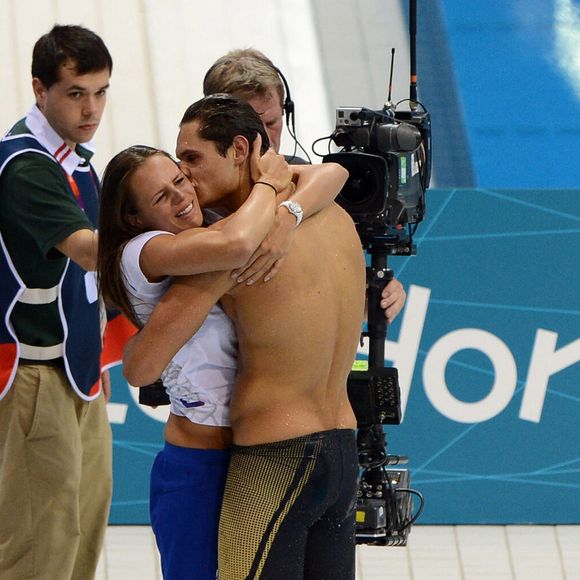 Archives - Laure Manaudou enlace son frère Florent Manaudou, médaille d'or aux Jeux Olympiques de 2012 à Londres, le 3 août 2012. 
© Xinhua / Panoramic / Bestimage