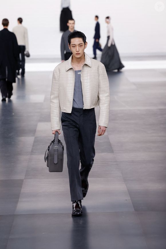 Défilé Dior Homme à l'École-Militaire lors de la semaine de la mode masculine automne/hiver 2025-2026 à Paris, France, le 24 janvier 2025.