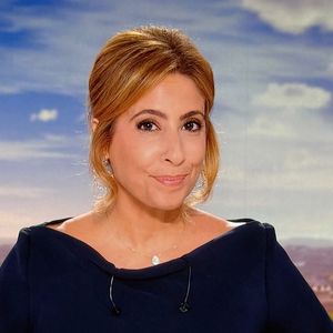 Captures d'écran - Léa Salamé présente son premier journal de 20 heures sur France 2 le 1er septembre 2025.

© Alain Guizard / Bestimage