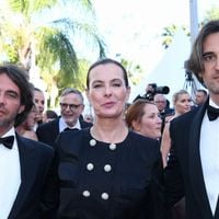 Carole Bouquet : Son plus jeune fils Louis Giacobetti suit les pas de son illustre grand frère Dimitri Rassam dans le cinéma