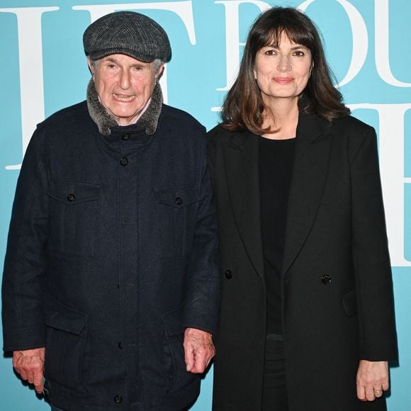 Claude Lelouch et Valérie Perrin à l'avant-première du film "La Vie pour de vrai" au cinéma Pathé Wepler à Paris, le 18 avril 2023. 

Photo : Coadic Guirec / Bestimage
