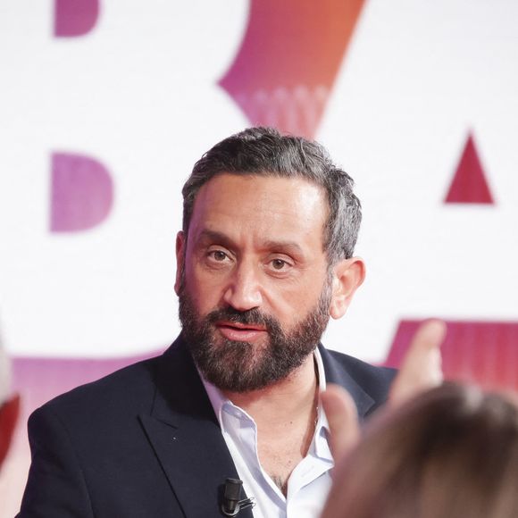 Exclusif - Cyril Hanouna, sur le plateau de l’émission « TPMP » présentée par C.Hanouna et diffusée en direct sur Youtube et sur toutes les box (SFR, FREE, MyCanal etc), Paris, France, le 04 mars 2025. © Jack Tribeca / Bestimage