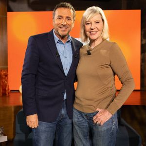 Un numéro inédit
Exclusif - Bernard Montiel, Raphaël Mezrah, Oli. avec Chantal Ladesou et Eric Baratay invités, et Olivia la juriste sur plateau de l'émission "Animalement Vôtre" présentée par Bernard Montiel et diffusée le 8 février 2026 sur France 3, à Paris, France, le 12 janvier 2026. © Julien Sarkissian/Bestimage