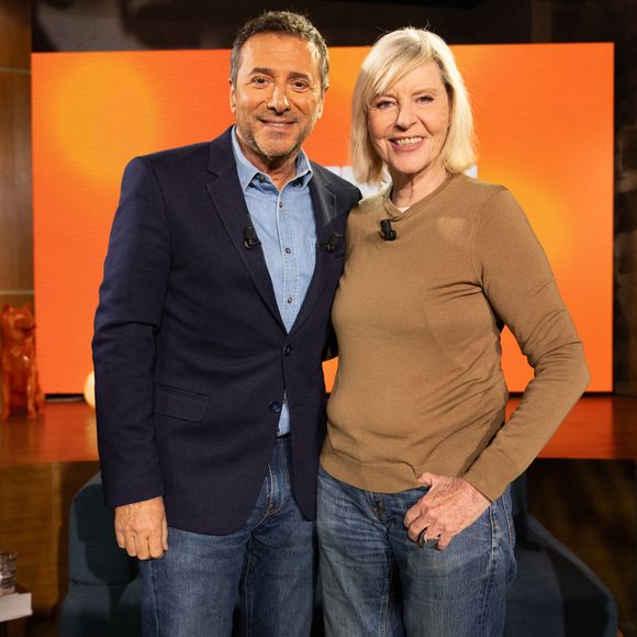 Un numéro inédit

Exclusif - Bernard Montiel, Raphaël Mezrah, Oli. avec Chantal Ladesou et Eric Baratay invités, et Olivia la juriste sur plateau de l'émission "Animalement Vôtre" présentée par Bernard Montiel et diffusée le 8 février 2026 sur France 3, à Paris, France, le 12 janvier 2026. © Julien Sarkissian/Bestimage