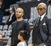 Selon les informations disponibles, le basketteur a cédé l’intégralité de cette participation à son associé Tony Parker pour un montant dépassant les 400 000 euros. 

Tony Parker avec son fils Josh et son père Tony Parker Sr - Basket-ball : Betclic Elite - Villeurbanne Vs Nancy (115-71) à l'Astroballe de Villeurbanne le 28 septembre 2025. © Sandrine Thesillat / PsNewZ/Bestimage