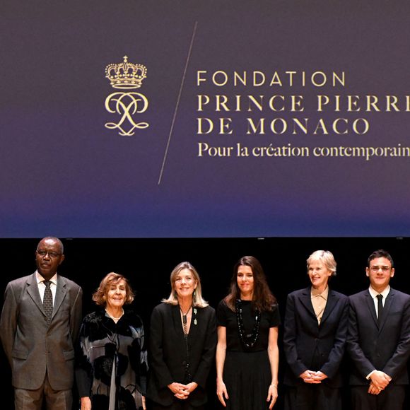La princesse Caroline de Hanovre et sa fille Charlotte Casiraghi ont assisté à la cérémonie de proclamation de l'édition 2025 des Prix de la Fondation Prince Pierre à l'opéra Garnier à Monaco, le 14 octobre 2025.
 © Bruno Bebert / Bestimage