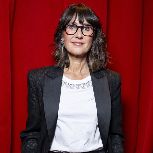 Elle y décrivait son émotion face à sa ressemblance avec l'actrice Marie Colomb, qu'elle qualifiait de "double".

Alexia Laroche-Joubert - Cérémonie TikTok Awards France au Lido à Paris le 8 décembre 2025. © Pierre Perusseau/Bestimage