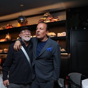 Jean Roch et son associé Nicolas Paget - Jean Roch a reçu ses amis pour fêter la fermeture de son célèbre club privé, "VIP Room" à Saint-Tropez, après 29 ans d'existence, le 5 avril 2026. Après un dernier week-end de fête, du 3 au 5 avril 2026, le célèbre établissement sera remplacé par le "Lilly's Club".
© Franz Chavaroche / Bestimage