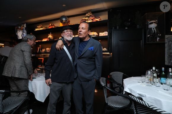 Jean Roch et son associé Nicolas Paget - Jean Roch a reçu ses amis pour fêter la fermeture de son célèbre club privé, "VIP Room" à Saint-Tropez, après 29 ans d'existence, le 5 avril 2026. Après un dernier week-end de fête, du 3 au 5 avril 2026, le célèbre établissement sera remplacé par le "Lilly's Club".
© Franz Chavaroche / Bestimage