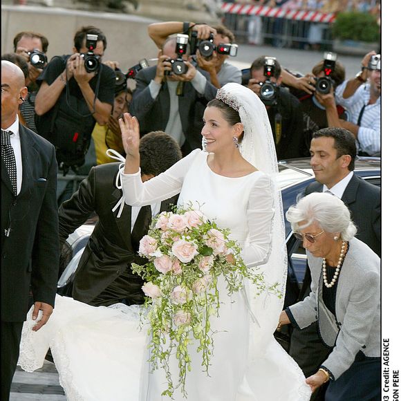 Plus de vingt ans après cet événement, un détail continue d'étonner : l'actrice avait réussi à préserver un précieux secret jusqu'au bout de la journée. 

Clotilde Courau à son mariage à la Basilique Sainte Marie des Anges à Rome 25 septembre 2003 AGENCE / BESTIMAGE