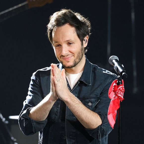 Touché par les nombreux messages qu'il a reçus depuis, Vianney a repris la parole sur Instagram afin de remercier le public
Vianney (Artiste masculin de l’année) - 39ème cérémonie des Victoires de la musique à la Seine musicale de Boulogne-Billancourt, France, le 9 février 2024. © Coadic Guirec/Bestimage