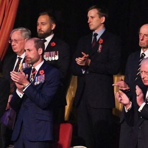 Le prince William, prince de Galles, Catherine Kate Middleton, princesse de Galles, Le roi Charles III d'Angleterre, la princesse Anne d'Angleterre - La famille royale du Royaume Uni assiste au Festival du souvenir  (Festival of Remembrance) au Royal Albert Hall, Londres le 9 novembre 2024.

© Chris Ratcliffe / Pool / Julien Burton via Bestimage