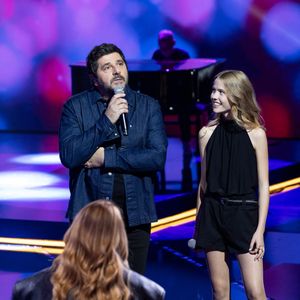 Exclusif - Santa, Patrick Fiori, Lucie (The voice Kids 2023) pour les surprises lors de l'enregistrement de l'émission "La Boîte à secrets", présentée par Faustine Bollaert et diffusée le 17 octobre sur France 3, dans les studios du Lendit à Saint-Denis, France, le 23 septembre 2025. © Cyril Moreau/Bestimage