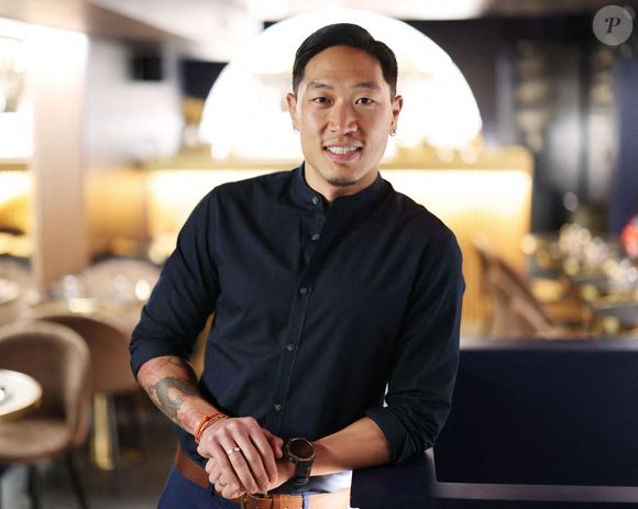 À l'automne dernier, il a donc ouvert son établissement dans la capitale...

Exclusif - Frédéric Khouvilay (Koh-Lanta 2024) pose dans son restaurant Kinagua à Paris, France, le 15 février 2026. Photo de Jerome Domine/ABACAPRESS.COM