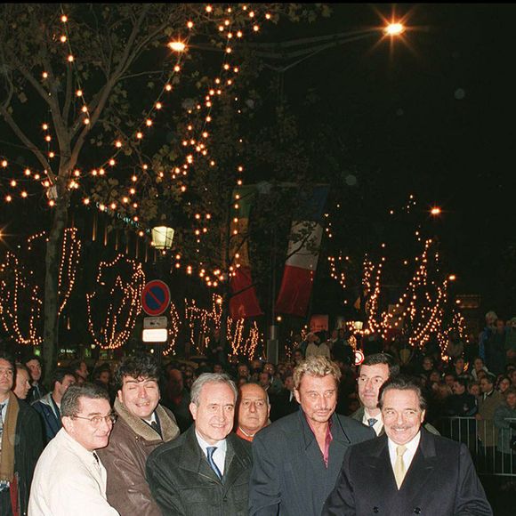 Jean Tiberi et Jean-Pierre Bloch aux illuminations des Champs-Elysées ANGELI-RINDOFF / BESTIMAGE