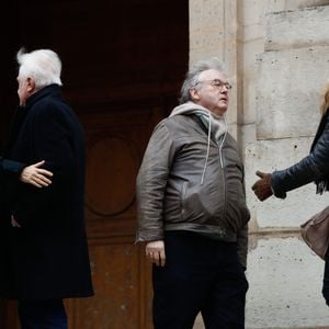 Guest, André Dussollier, Dominique Besnehard - Arrivées aux obsèques de Niels Arestrup à l'Église Saint-Roch à Paris. Le 10 décembre 2024
© Christophe Clovis / Bestimage