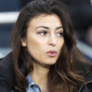 La silhouette de Rachel Legrain-Trapani a attisé la curiosité. 

Rachel Legrain-Trapani (Miss France) - People dans les tribunes du match PSG Vs Lorient (5-1) au Parc des Princes à Paris © Agence/Bestimage