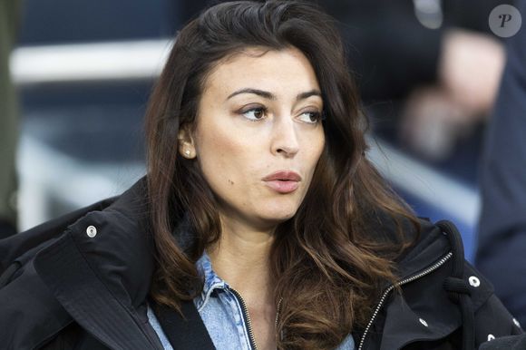 La silhouette de Rachel Legrain-Trapani a attisé la curiosité. 

Rachel Legrain-Trapani (Miss France) - People dans les tribunes du match PSG Vs Lorient (5-1) au Parc des Princes à Paris © Agence/Bestimage