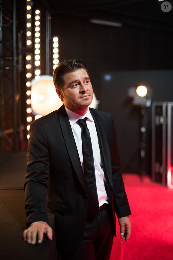 Exclusif - Julien Dassin - Backstage de l'enregistrement de l'émission "300 Choeurs chantent Dassin" à Paris, qui sera diffusée le 16 octobre sur France 3. Le divertissement musical "300 Choeurs" fait sa rentrée avec une émission 100 % inédite consacrée à l'un des artistes les plus populaires dans les années 70, Joe Dassin.
Toute la soirée, plusieurs générations d'artistes s'associeront aux plus beaux chœurs français pour reprendre à leurs côtés les plus grandes chansons du chanteur dans des versions créées spécialement pour l'émission. Le 15 septembre 2020
© Tiziano Da Silva / Bestimage
