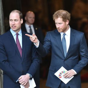 Le prince Harry devrait retrouver Charles III à Londres début septembre, lors des WellChild Awards, après plus de vingt mois sans contact. 

Le prince William, duc de Cambridge et le prince Harry - La famille royale d'Angleterre assiste à une messe à l'occasion de la journée du Commonwealth en l'Abbaye de Westminster à Londres. AGENCE / BESTIMAGE