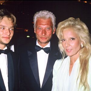 David Hallyday avec Johnny Hallyday et Sylvie Vartan au Festival de Cannes en 1996.
Crédit : AGENCE / BESTIMAGE