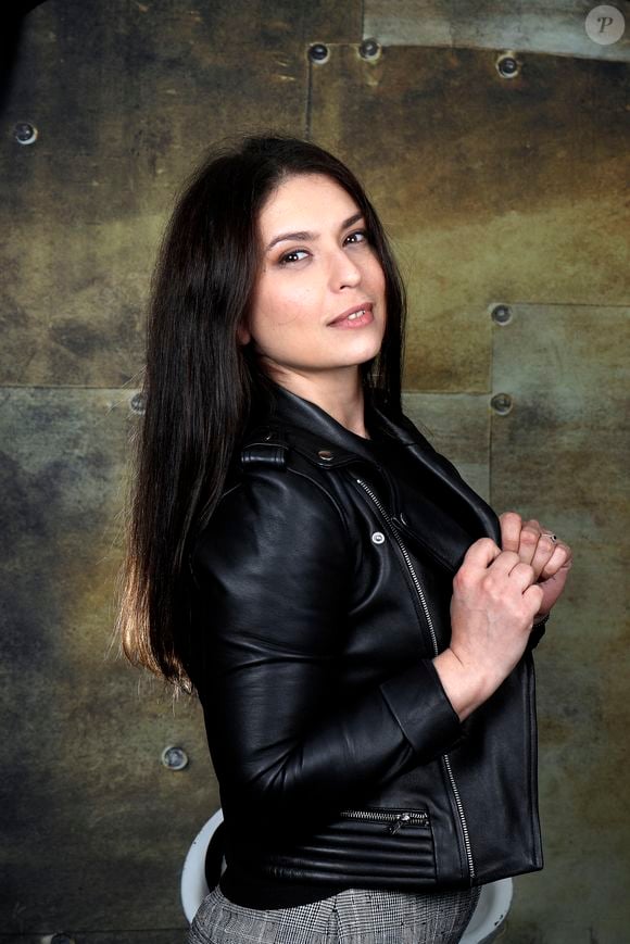 Après avoir manqué le précédent prime, Lucie Bernardoni a fait son grand retour sur le parquet de l'émission.

Portrait de Lucie Bernardoni lors de l'enregistrement de l'émission "Chez Jordan" à Paris © Cédric Perrin / Bestimage