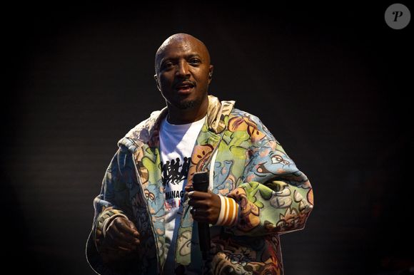 Il est également le papa d'un grand garçon né sous X quand il avait 16 ans et qu'il a retrouvé. 

Soprano en concert au festival le Printemps de Pérouges au Château de Saint-Maurice-de-Rémens, France, le 28 juin 2025.© Sandrine Thesillat/PsNewZ/Bestimage