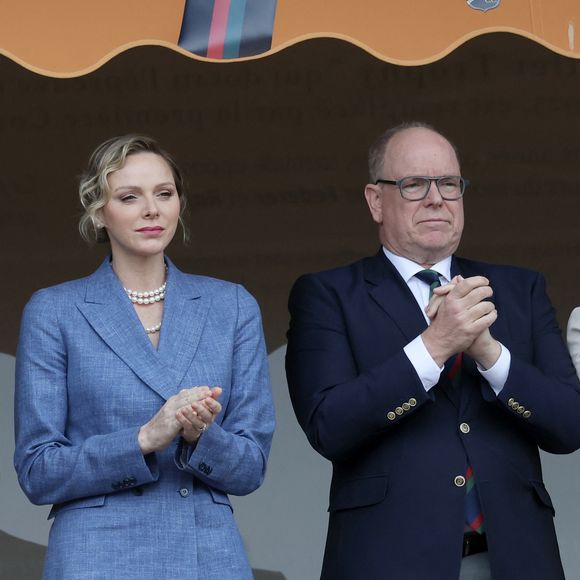 La princesse Charlene de Monaco, le prince Albert II de Monaco - Finale de la 118ème édition du Rolex Monte-Carlo Masters, au Monte-Carlo Country Club à Roquebrune Cap Martin, le 13 avril 2025. L'espagnol Carlos Alcaraz a battu l'italien Lorenzo Musetti 3-6 / 6-1 / 6-0. © Claudia Albuquerque/ Bestimage