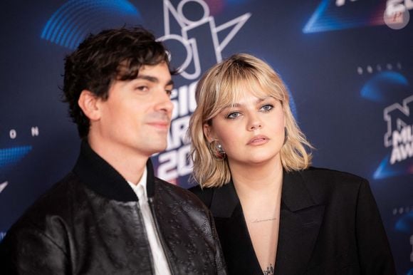 Tapis rouge des NRJ MUSIC AWARDS 2023. LOUANE ET FLORIAN ROSSI assistent au tapis rouge des NRJ MUSIC AWARDS 2023, au Palais des Festivals, à Cannes. Le 10 novembre 2023. Photo by Shootpix/ABACAPRESS.COM