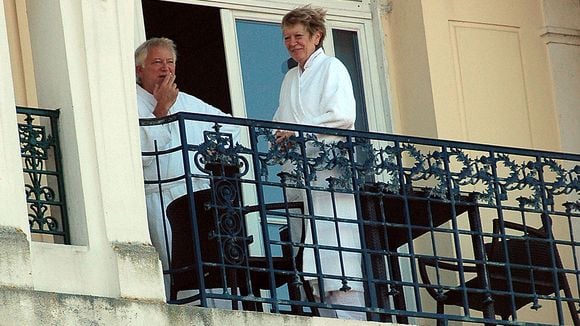 "J'en avais 34, il en avait 22" : Cette célèbre chanteuse parle de sa relation de plus de 30 ans avec un animateur très connu