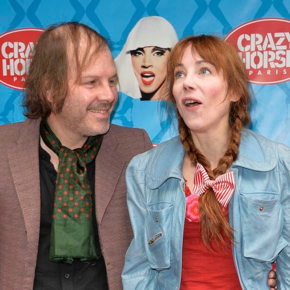 Interviewée par "Marie France", Julie Depardieu a parlé avec tendresse de son compagnon Philippe Katerine, devenu le père de ses deux fils

Philippe Katerine et Julie Depardieu - Generale du nouveau show du Crazy Horse avec Noemie Lenoir a Paris  AGENCE / BESTIMAGE