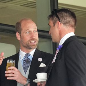 Attendue avec son époux à un des moments forts de la saison anglaise, Kate a tout simplement annulé. 

Le prince William, prince de Galles - Les royautés assistent à la course hippique Royal Ascot (Jour 2), le 18 juin 2025. © Julien Burton/Bestimage