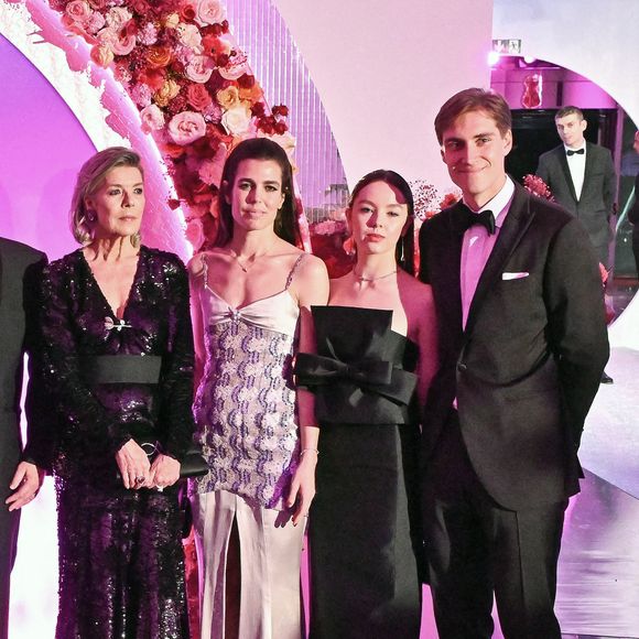 La princesse Caroline de Hanovre, Charlotte Casiraghi, la princesse Alexandra de Hanovre et Ben Sylvester Strautmann assistent au Rose Ball 2024 To Benefit The Princess Grace Foundation, le 23 mars 2024 à Monte-Carlo, Monaco. Photo par Stephane Cardinale-Pool/ABACAPRESS.COM