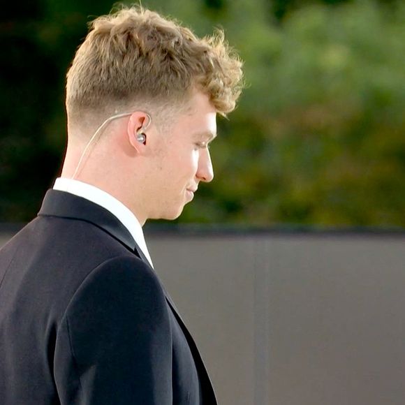 Léon Marchand pendant la cérémonie de clôture des Jeux Olympiques de Paris (JO) 2024 au Stade de France, à Saint-Denis banlieue de Paris, France, le 11 août 2024. © Capture TV France 2 via Bestimage