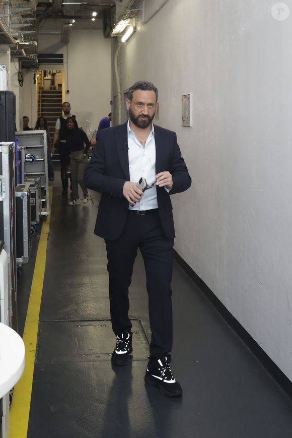 Exclusif - Cyril Hanouna, sur le plateau de l’émission « TPMP » présentée par C.Hanouna et diffusée en direct sur Youtube et sur toutes les box (SFR, FREE, MyCanal etc), Paris, France, le 04 mars 2025. © Jack Tribeca / Bestimage