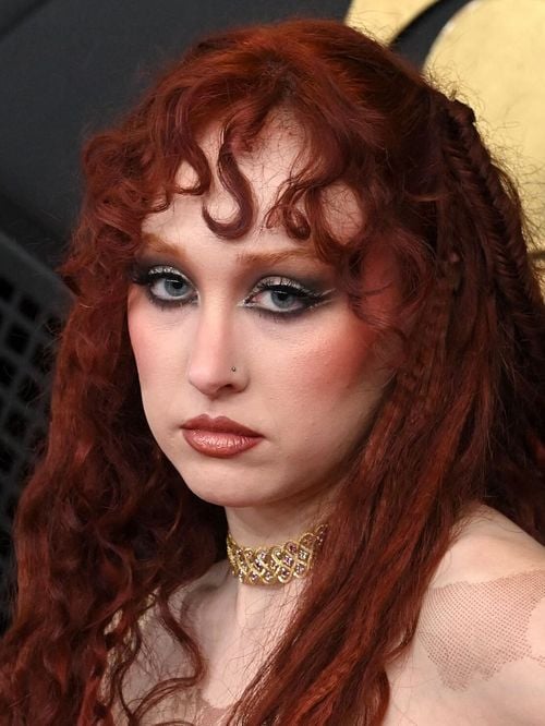 Fin du règne de la "clean girl" : Quelle est cette nouvelle tendance beauté qui fait fureur et a déjà conquis nos pop-stars ?