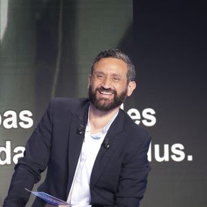 Exclusif - Cyril Hanouna, sur le plateau de l’émission « TPMP » présentée par C.Hanouna et diffusée en direct sur Youtube et sur toutes les box (SFR, FREE, Bouygues, MyCanal etc), Paris, France, le 10 mars 2025. © Jack Tribeca / Bestimage