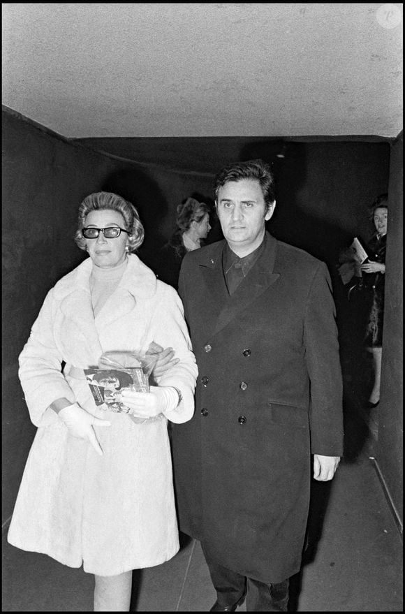 Archives - Roger Hanin et sa femme Christine Gouze-Rénal à Paris en 1967.
