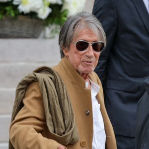 Sur la scène du Palais des Congrès, un bel hommage à Jacques Dutronc va être rendu

Jacques Dutronc et sa compagne Sylvie Duval - Sortie des obsèques de l'auteure-compositrice-interprète et actrice française Françoise Hardy au crématorium du cimetière du Père-Lachaise à Paris, France, le 20 juin 2024. © Jacovides-Moreau/Bestimage