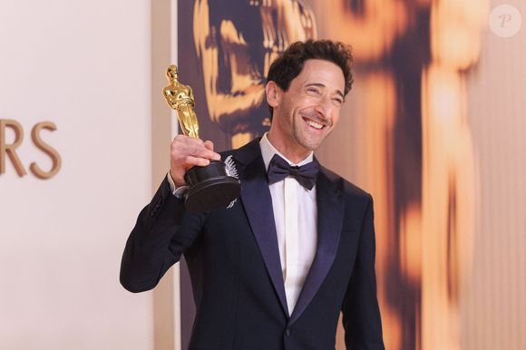 Adrien Brody, Oscar du meilleur acteur pour 'The Brutalist'  dans la press room des Oscars le 2 mars 2025(Credit Image: © PI via ZUMA Press Wire)